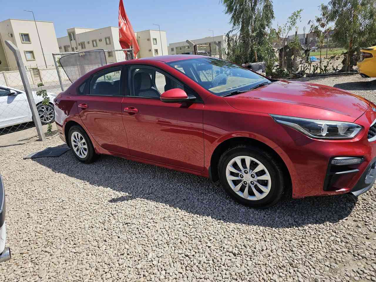 السلام عليكم
سيراتو 2020 
سنوية ساقطة صار سنة
رقم اربيل وكالة من شركة اوتحويل مباشر
كير مكفول ومحرك 1600 مكفول
حدادية جديده وكالة
تحكم جهتين
حساس خلفي
السيارة مكفولة من الصبغ والتبديل  بيها شخط ورصعة موضح بالصور
143 $
مكاني النجف الاشرف للتواصل 
***********
