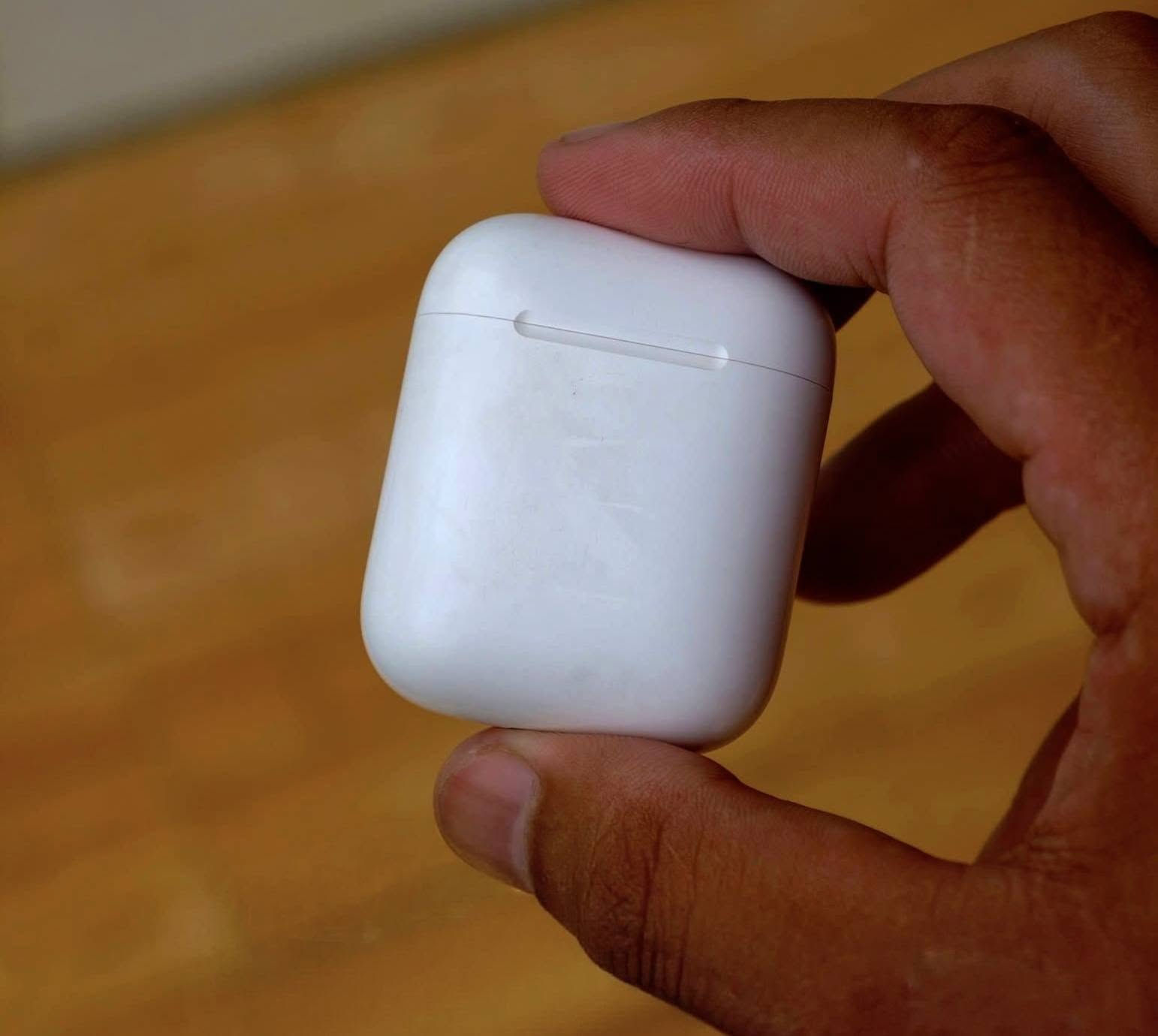 Air pods 1 لعشاق الاناقة
اصلي امريكي باله ٫ سيريل نمبر بموقع ابل ٫ شركه مصنعه ابل ٫ قطعه نظيفه كلش نظافتها 99\ ٫ منفذ شحن ايفون ٫ كله بلاديه ٫ عزل صوت تحديد موقع ٫ 

الفحص وتشغيل قبل دفع السعر 20 الف بدون ربح بيع مستعجل ٫ حجز واتساب فقط ***********
