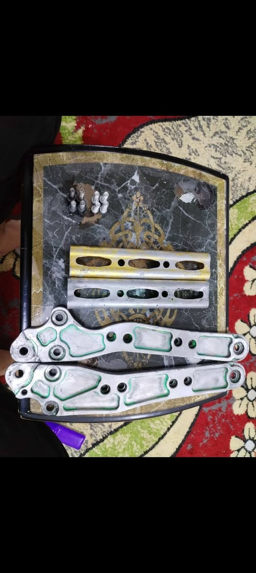 السلام عليكم عمي جوه السوك وعلي كور مختلف حجره بلاد ولفاته بلاد كامشفت وجواكيج  تيتمارك دجعه عليه ناصيه ماعرف مافاتحه بس الكور نضيف بشكل إذا ميوصلك يلمع ترجعه سعره 75...شيال راجع كامل ب25قفل ...بوشه توبو 61نضيفه بستم 6دكات يعني يرهم وولفين ويرهم اربع ولفات ب35قفل  ...دبل الأسود جديد ما مستخدم ب20قفل الدبل الرصاص بي طسه ب15قفل قبق عنبار أنسي واي اصلي ب10قفل توصيل موجود والأسعار مكتوبه ورجا اسعار مابيهن مجال لأن جوه السوك والغراض نضيفه مكاني بابل مسيب حي المعلمين تحياتي للجميع


**إذا كنت صاحب هذا الإعلان وتريد حذفه لأي سبب، رجاءا أرسل رسالة إلى الدعم الفني**