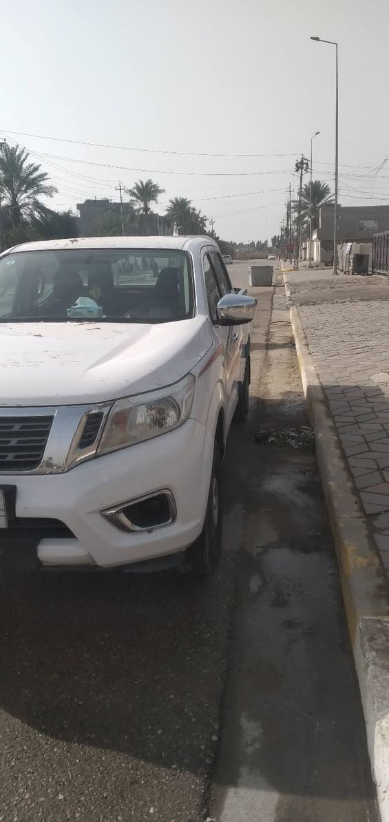 سلام عليكم نيفاره ٢٠١٦ مكفولة كيرعادي رقم واسط مكان السيارة واسط الصويرة ***********
