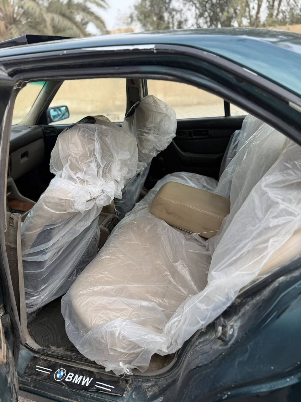 السلام عليكم. مرخصة الادم
BMW/525i/1993 فوك المديل
سته سلندر مسكر فانوس السياره بجم عريض السياره مري منفصل لسياره مكفوله من الضربه  ومصبوغه صبغ عام للجماليه فقط لسياره جاهزه ومال جنيان 
لسياره ذاب اله حداديه جديد وكير ومكينه مكفولات.  لسياره للبيع فقط واعتذر عن لمراوس 
للتواصل: هـ***********
سعر السياره  57 وبيه مجال بسيط
