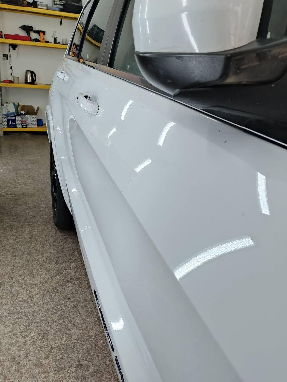 سلام عليكم اني ابولش بوليش درجه اولى شرط اخلي سيارتك كزاز وبسعر مناسب فقط ب 30الف مكاني حي عامل يم جامع غدير رقمي ***********
