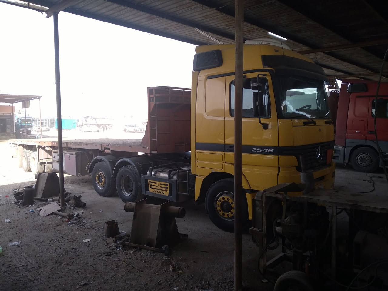 السلام عليكم  للبيع اكتروز ميدل٢٠٠١ حجم المكينه ٢٥٤٠ عريانه سكندريه دنكيرين رقم السياة قادسه مشروع وطني  شرط التحويل التصل على الرقم ***********
