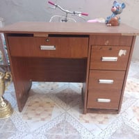 ميز مكتب • موصل سومر