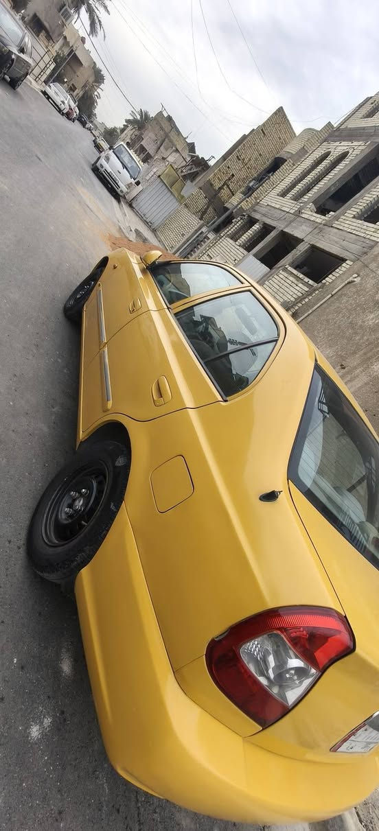 السلام عليكم
هيونداي فيرنا موديل 2014
گير محرك تبريد كله شغال خير من الله 
بيها طخة بالبنيد و الصفحة اليمنى موضحات بالصور 
بدون تبديل
مكان السيارة بغداد شارع فلسطين 
السعر 63 بيها مجال 
الاتصال ***********
