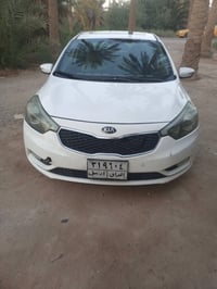 كيا سيراتو ٢٠١٣ ١٦٠٠   السعر ٨٠ وبيها مجال باقي التفاصيل الاتصال  على ...