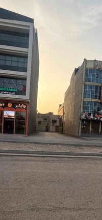 للبيع قطعة ارض 🏨 جاهزة للبناء والاستثمار  📍 الموقع: حي القاهرة –  شارع...