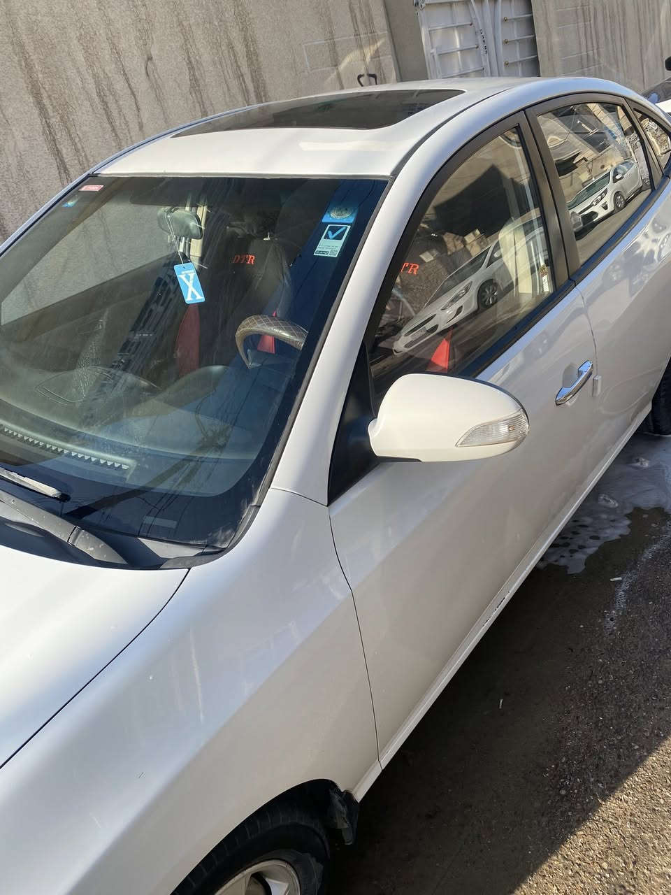 النترا ٢٠١١ بغداد بأسمي 
مكفولة كفالة عامة بدون صبغ 
محرك ١٦٠٠ 
فتحة سقف 
منظومة غاز 
السعر ١٢٠٠٠$
للاستفسار الاتصال ***********

