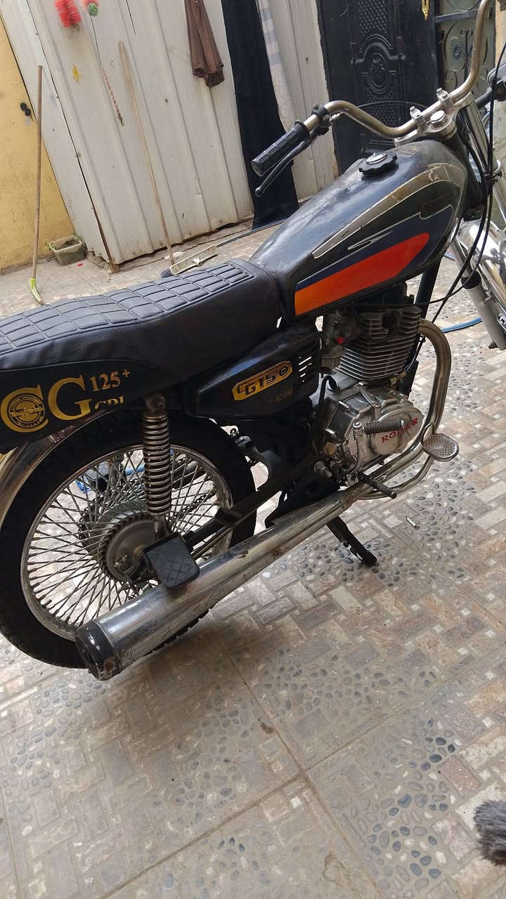 للبيع 5 كير شاصي بالشرط محرك نظيف السعر 200 بي مجال مكاني حي العسكري قرب جامع المعراج الشراي يتصل 
 ‏‪0 770 879 3907‬‏
