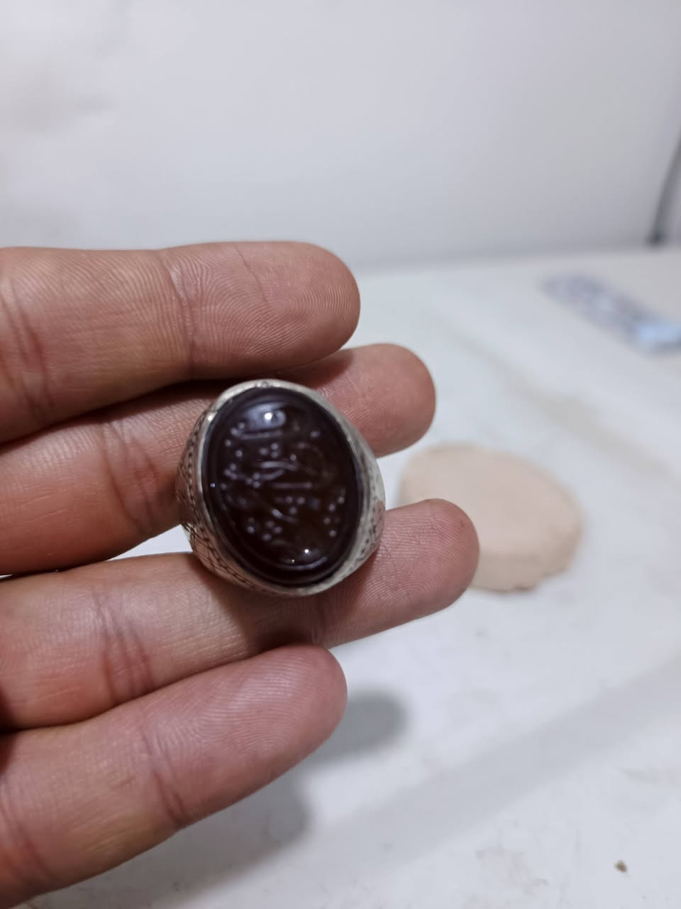 مثل ما موضح خاتم مشابه لخاتم السيد الشبه انته اتقيمه فضه مو فضه والله ما عرف انته أو معرفتك للعلم وديناه الصايغ كال فضه المهم اريد هديه للن ميتقدر ابثمن


**إذا كنت صاحب هذا الإعلان وتريد حذفه لأي سبب، رجاءا أرسل رسالة إلى الدعم الفني**