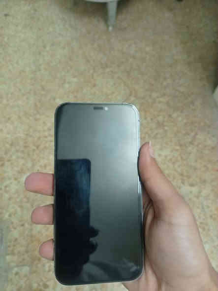 آيفون ١٢برو فقط برو للبيع  نضافت شاصي ميه بل ميه ضهر فطر صغير ابدل شاشه مال تفليش بطاريه ١٠٠ ذاكر ٢٥٦ سعر ٢٧٥ ألف ***********
