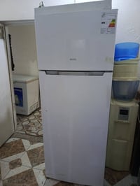 اغراض منزلية للبيع نظافة 90% الاتصال على الرقم الموبايل 077715518985