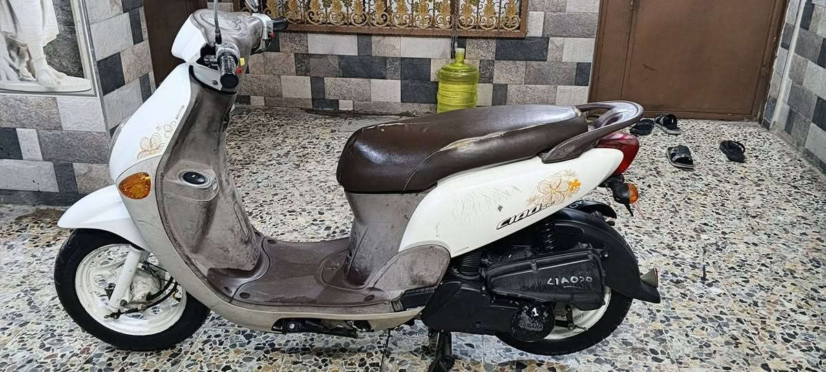 السلام عليكم ..
دراجة فله للبيع 
درجة حلوة مامعيوبه
ختم الكفر والمكينة مثل الختم 
بيها كتف اشياير رباعي ومري استيل للجماليه 
المكان بغداد مدينة الصدر 
الرقم ***********
السعر / مليون وبيها مجال بسيط 
ملاحظة اليدة مال البريك الخلفي موجودة ...
