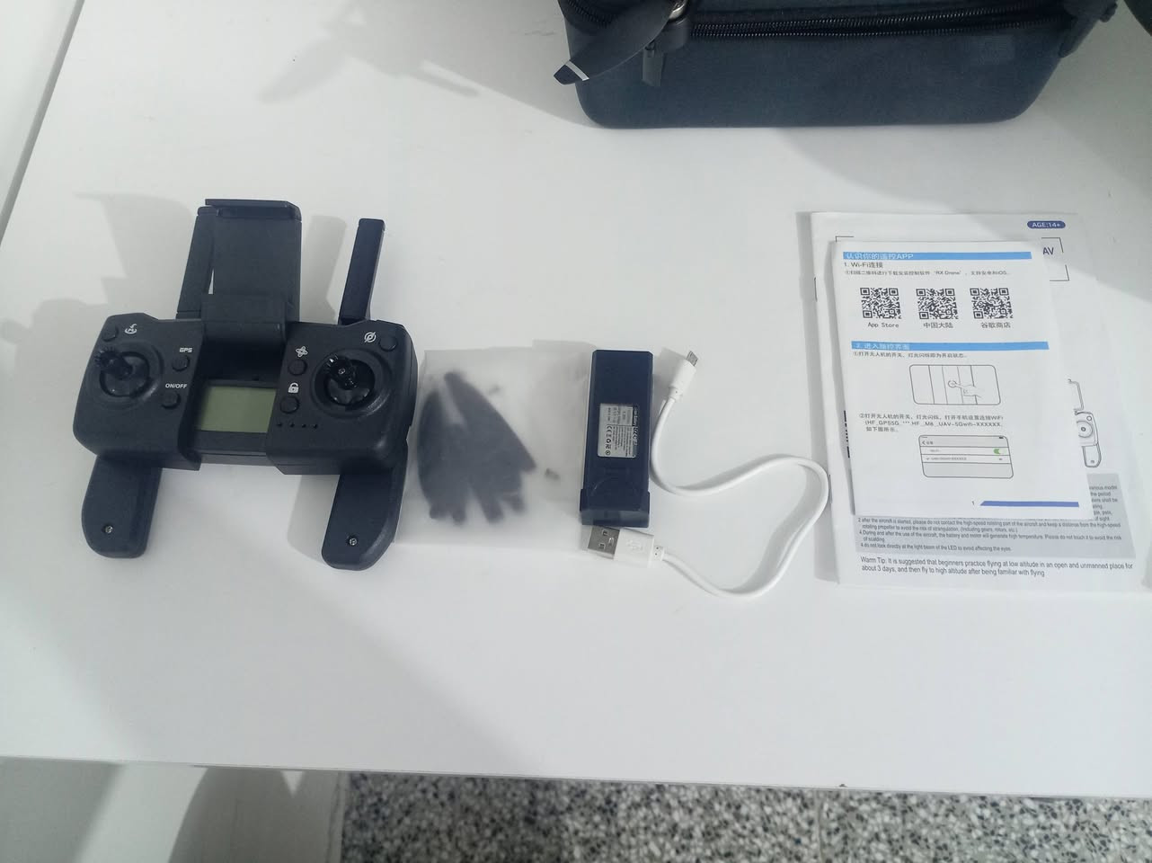 سلام عليكم درون L900 pro SE
مواصفاته بطاريه وحده وقته تصل من 25 الى 28 دقيقه
المدى مالته تصل إلى 2 كيلو متر
الارتفاع تصل إلى 150 متر
كبس شركه حتى أوراقه وياهه
يوجد ريش احتياط براغي احتياط
سعره 70 وبيه مجال
مكاني بابل ابي غرق
رقم الواتساب ***********

