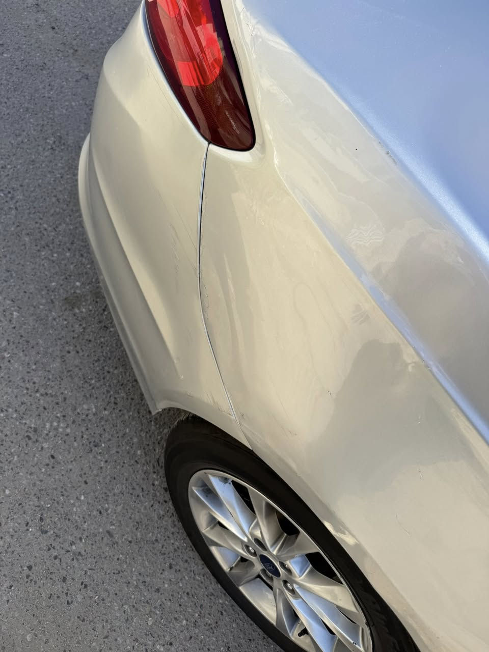 السلام عليكم فور فيجون 2017 محرك بي خيط تبخير ماشيه 150 الف السعر. 90 بيه مجال قليل ‭ ‭+964 773 920 2080


**إذا كنت صاحب هذا الإعلان وتريد حذفه لأي سبب، رجاءا أرسل رسالة إلى الدعم الفني**