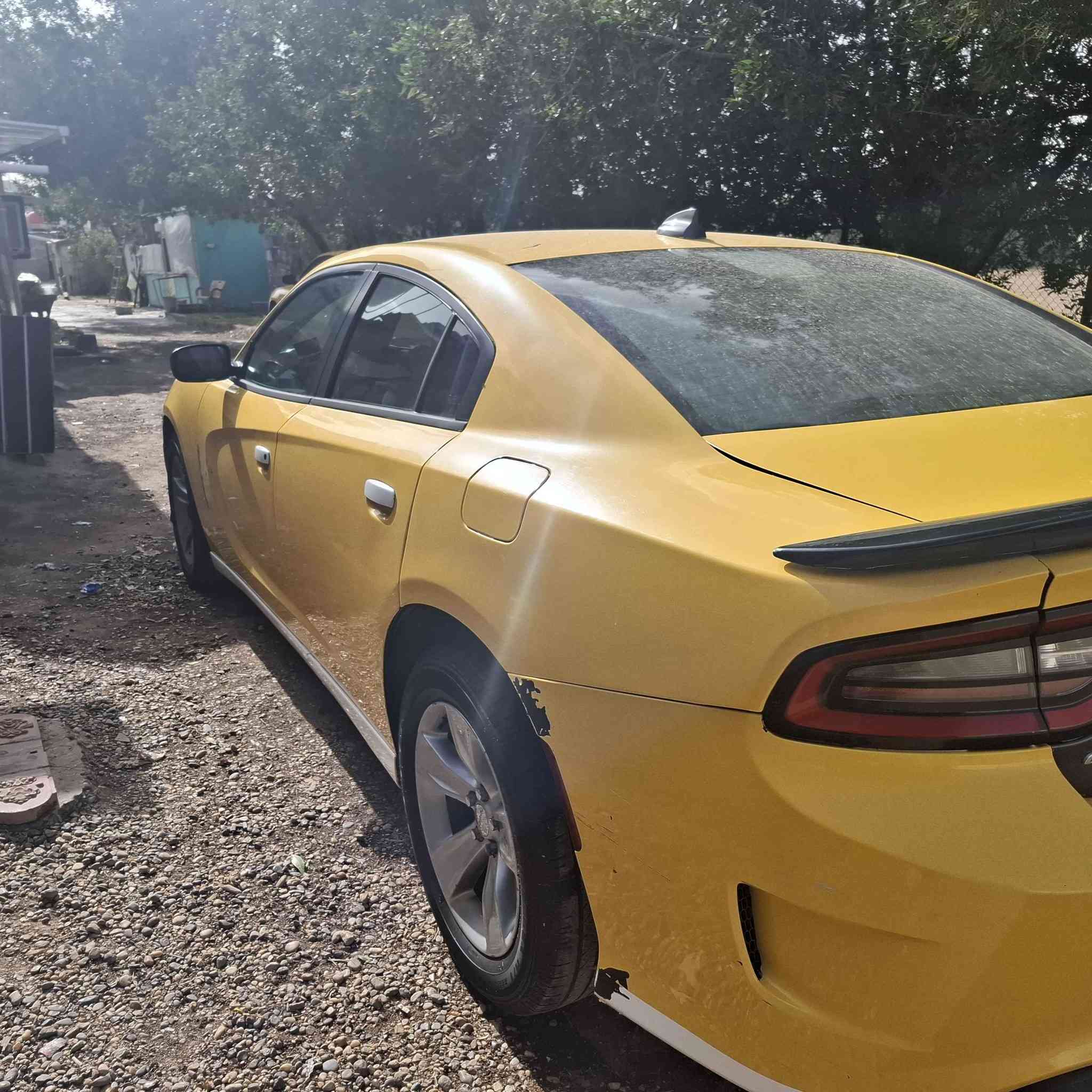 جارجر ٢٠١٥ بغداد السعر ١٧٠ وبيه مجال قليل 
*********** بغداد, العراق
