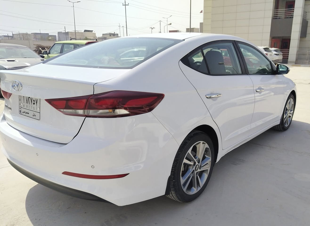 النترا موديل ٢٠١٨ سوبر خليجي رقم بابل بأسمي فول مواصفات عدا البصمة مكينة ٢٠٠٠ دوش كير ومحرك بلادي تخم تايرات جديد ،كشنات جلد ، كاعية جلد ، فتحة، اشاير بالمري، مري شفط ،حساس امامي خلفي بلادي مكفولة من الصبغ والتبديل عدا دحجة شويه بالدوسة وبارد بسيط بحافة البنيد ومكحل كارت السعر ١٦٥ $ وبي مجال للاستفسار خاص او الاتصال *********** مكاني حلة
