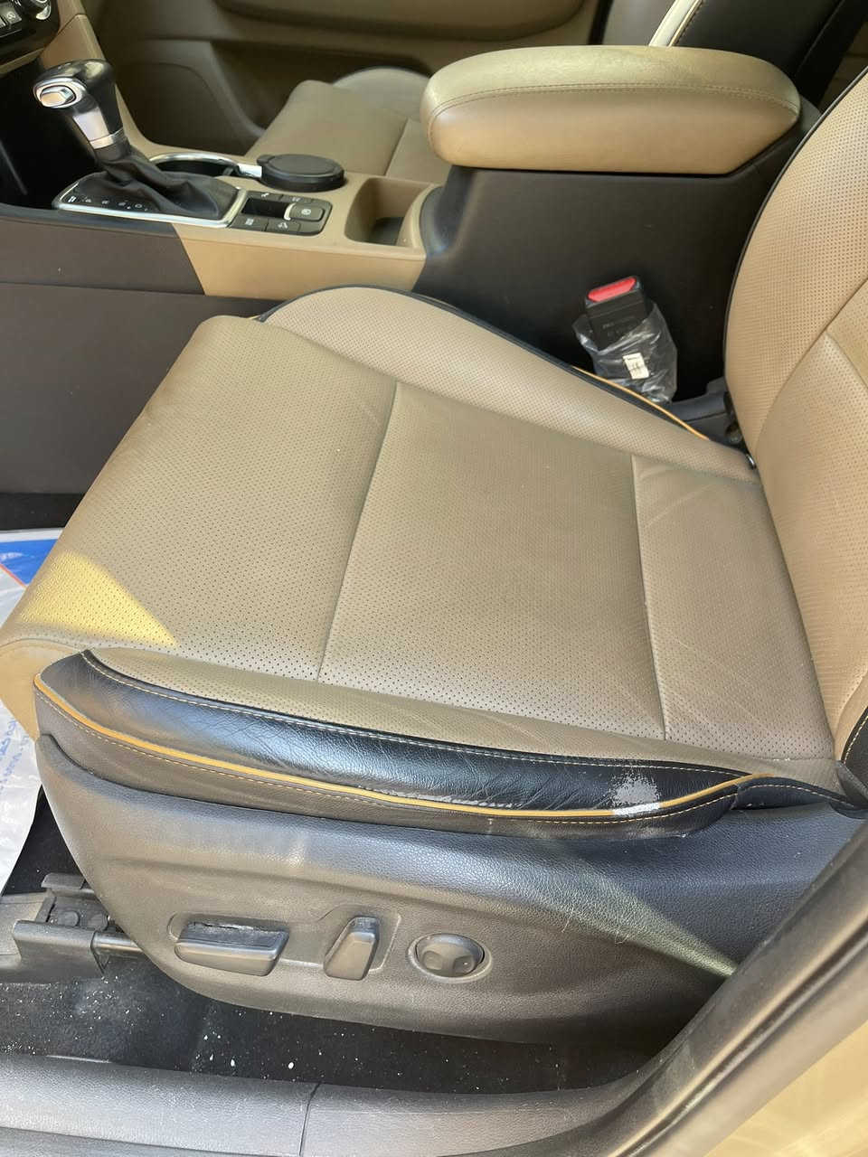 السلام عليكم
سبورتج جي تي لاين خليجي موديل 2020 
استلام المجموعه العراقيه الدوليه والرقم بغداد الدولي الجديد باسمي  
كير ومحرك مكفول 

السيارة (( بيها صبغ نص باب السائق والخلفيه تبديل + صبغ 

والجاملغ الخلفي كلير  ))   موضحة بالصور 

فول مواصفات 1/1 لمتد 

المواصفات :

 🛑بانوراما

محرك 2000 دوش 

 🛑بصمة

 🛑هاند بريك بصمة 

 🛑شاشة نفكيشن

 🛑تحكمات ستيرن

 🛑جنطة بصمة

 🛑كشنات جلد

 🛑حساس امامي خلفي

 🛑كامرة دوارة

 🛑كراسي كهرباء

 🛑 لايت لد

 وباقي المواصفات المعروفة بهذه الفئة 

ماشية  126 الف 

السعر : (188$) 

مكاني بغداد / الوزيريه  
الاتصال على الرقم 

***********
