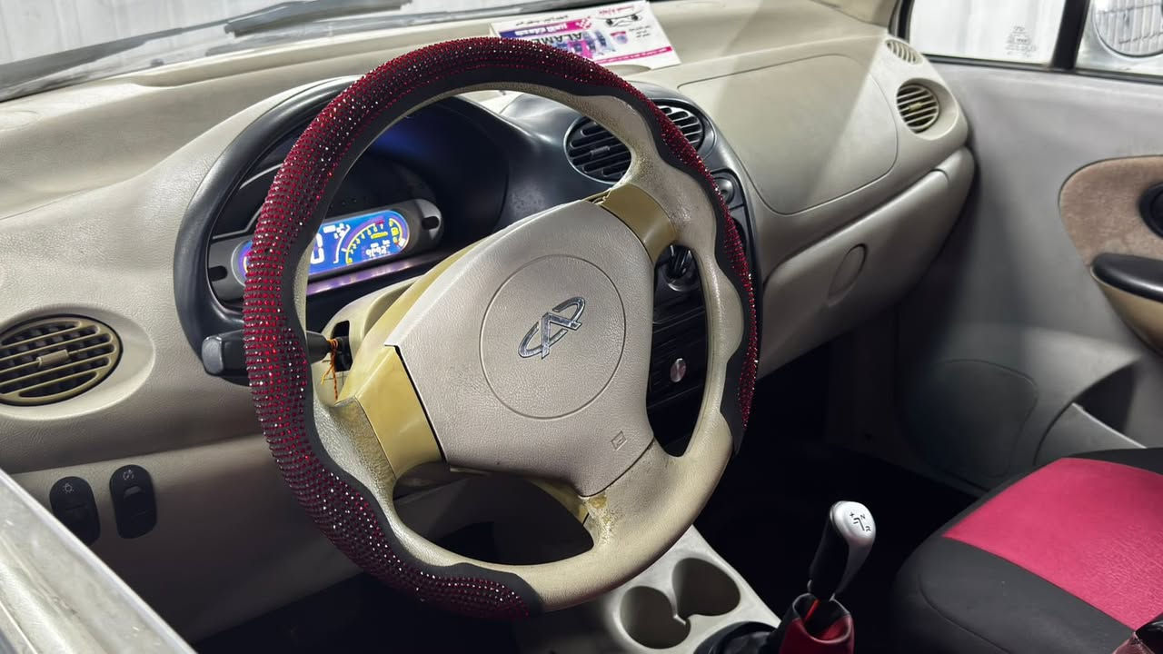 كيو كيو موديل 2012 سيارة مقفولة تبريد المحرك وقيل بشر سيارة باللون الاستفسار تسأل هذا الرقم ***********
