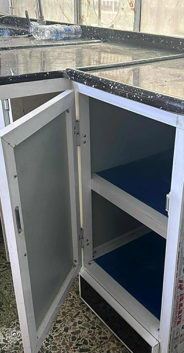 للبيع كاونتر الالمنيوم مع سنك مرمر صناعي
قليل الاستخدام ٤ اشهر  سعر ٨٠٠ وبي مجال
نظيف لا ضرر ولا كسر
عنوان بغداد شهداء البياع


**إذا كنت صاحب هذا الإعلان وتريد حذفه لأي سبب، رجاءا أرسل رسالة إلى الدعم الفني**