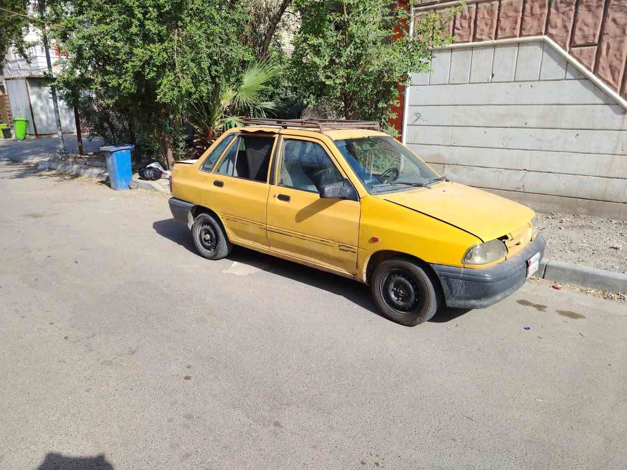 سياره سايبه مديل ٢٠١٣  سعره ١٤ ورقه عليه هيئه 900 الف وسنويه صاقطه هذني كلهن علئ مشتري ***********
