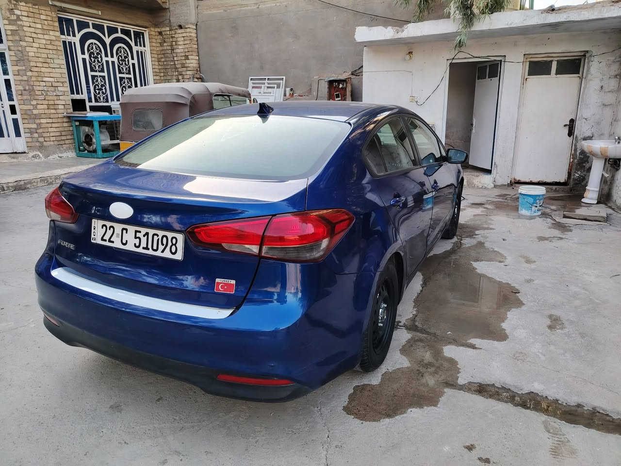 سلام عليكم سياره كيه فورتي 17 نص فول سياره حلوه وماماشيه هواي 95 ماشيه رقم اربيل سياره بأسمي تحويل ثاني يوم هاذ سونر كدامك اتصل ونتفاهم مكاني بغداد البلديات *********** رايده 110 وبيه مجال قليل حك جيه
