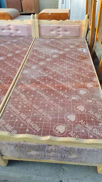 جربايه ام النفر تزكام سعرها 65 وبيها مجال  عنوان كوفه حي ميسان شارع البواري قرب مجمع زيتونه
***********
