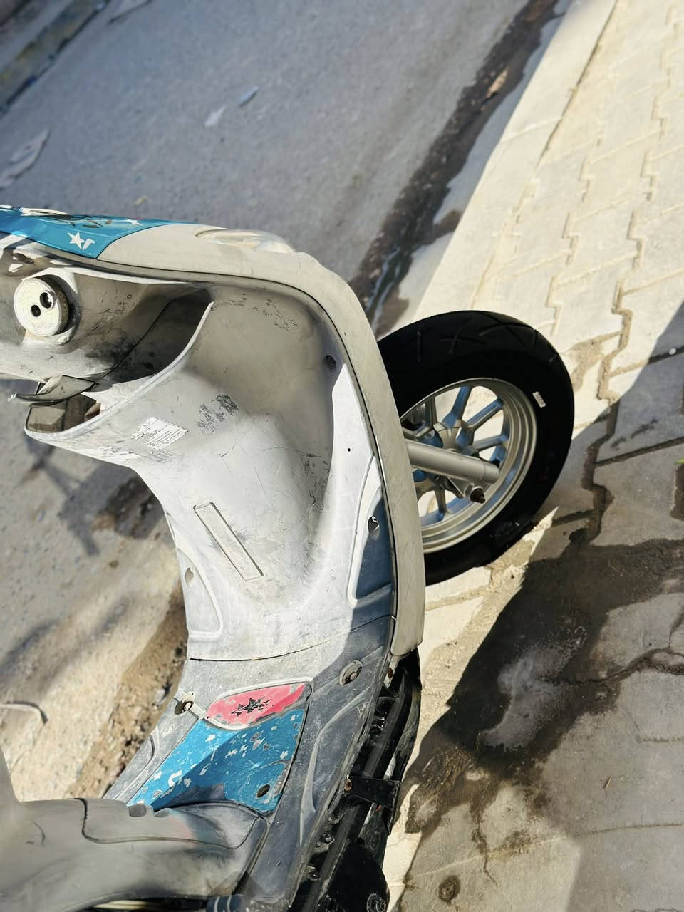 سلام عليكم ورحمة الله وبركاته ماكس قجمه للبيع (كفااله)من طول لطول شلعه معدل برغي مانقصها والي مايعرف سعارهن لايذب سعر وكلمن وسعره مكاني قضاء الشهداء متواجد ‭0783 998 5412‬
