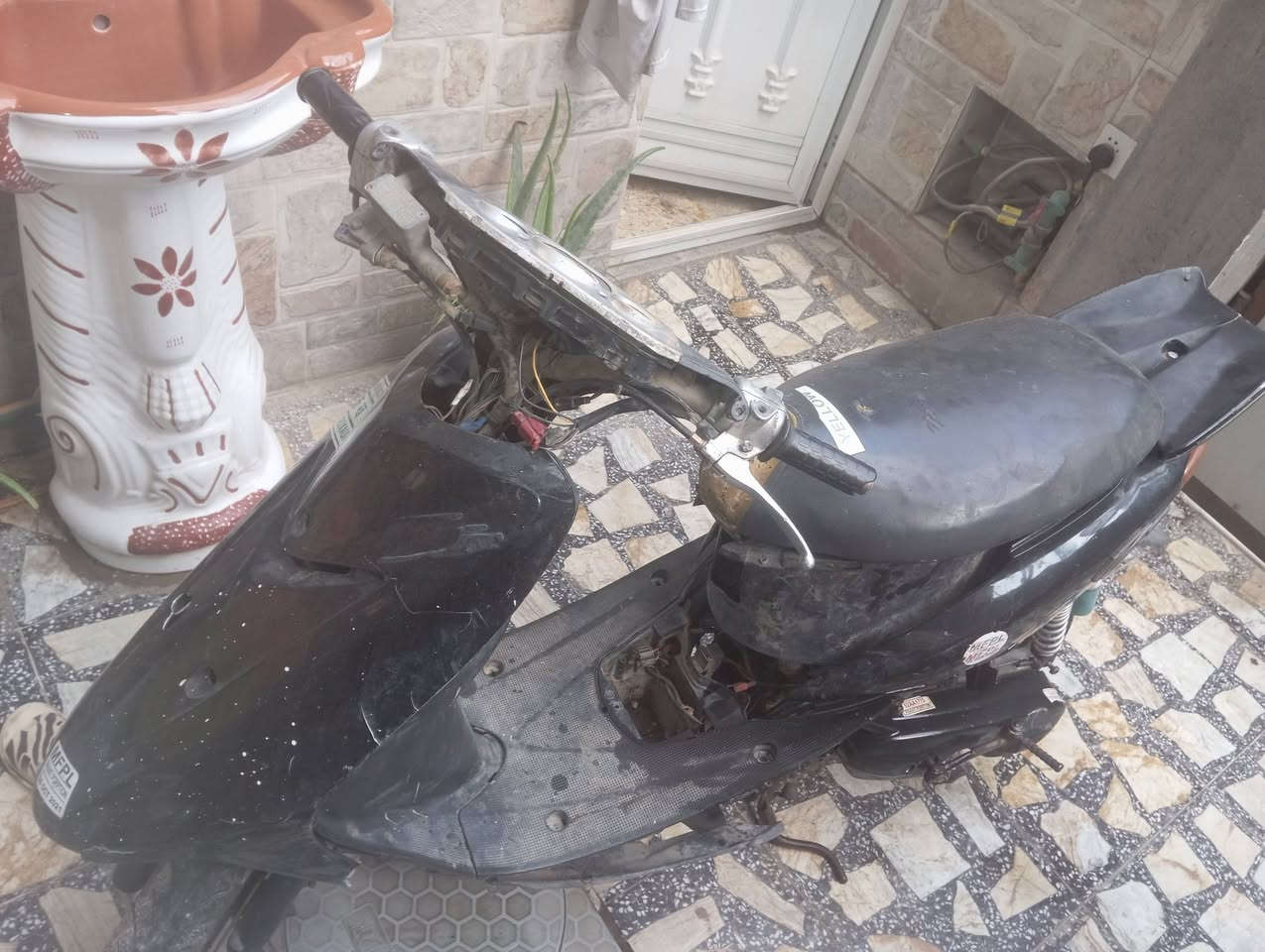 السلام عليكم
دراجه عصفورين طافيه 
سعر 80وبيهه مجال مكاني شعب 
***********
