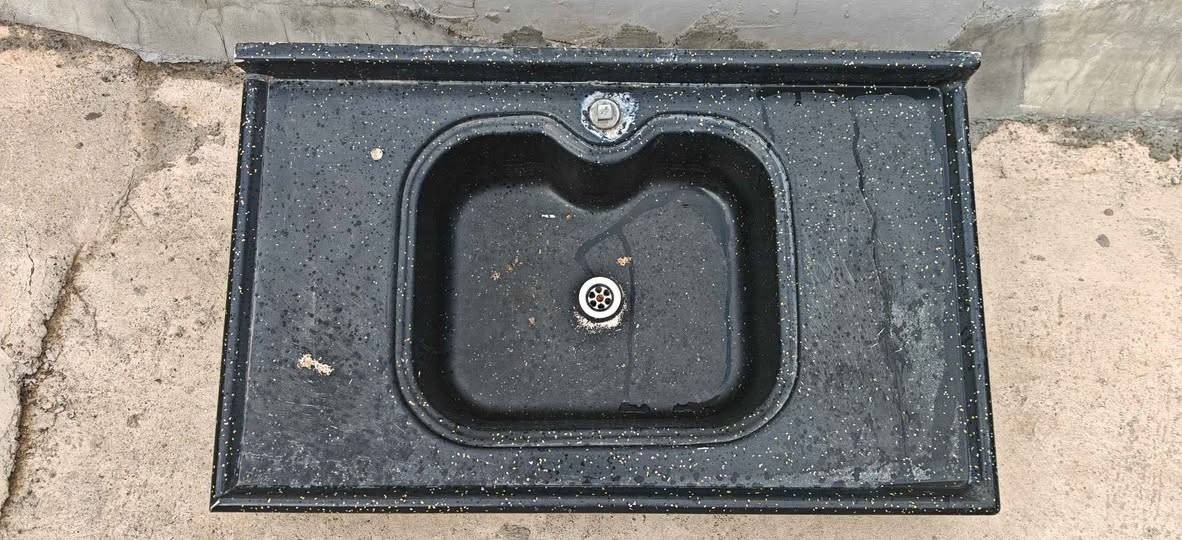 کەوەنتەر ٢ مەتر و نیو
٥ دەرگایە
پارچەیەکی سەر سەلاجەی لەگەڵە ٢ دەرگایە
لەگەڵ بەردێکی مەڕمەڕ بۆ مەغسەل
هیچ شوێنێکی تێک نەچووە پاک و بێ عەیب
نرخی ١٧٥ هەزارە
ناونیشان قەزای خەبات أربيل, العراق


**إذا كنت صاحب هذا الإعلان وتريد حذفه لأي سبب، رجاءا أرسل رسالة إلى الدعم الفني**