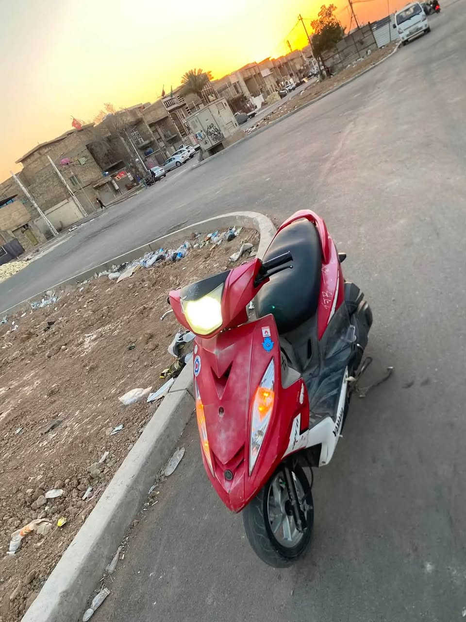 السلام عليكم خواتي دراجه رمبه  صارلها 4اشهر من نازله وجانت مضمومه شرط كفاله مكينه. وكفر كله مختم دراجه نوزل  بانزين محسن دهن موتل.  نكره سلف كهربائيات كله شغال الكفرات جارده تخبل الداخل ملاحه كلش حلو  نقصها  كلوب خلفي اشاره وكلوب سكن فقط   لايت زنون اصلي مروحه للتواصل *********** مكاني الدوره  السعر خاص
