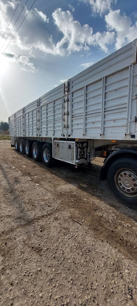 2010  السعر ٧٢٥ ***********
