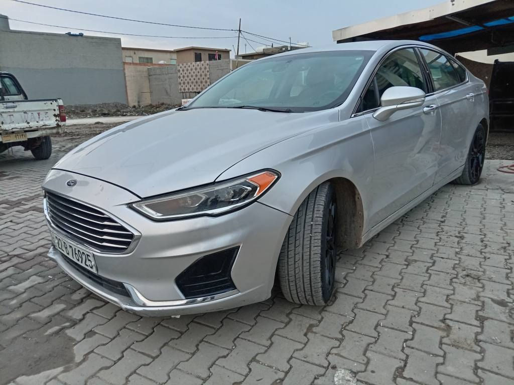 فوردفیوژن2019  SEL سعری 107وەرەقە دووپارچە *********** *********** دوپارچەکە چاملغی پێش وپشتی سبوخە بستێ سەرشانەکەی سبوخە لەگەل دۆسەی شوێن تەق تەق كويسينجاك, أربيل
