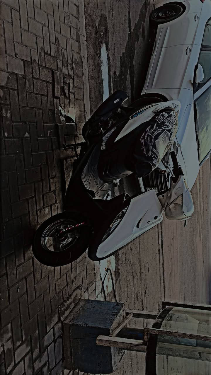 ماكس عدله توه طلعتها من الوكيل الدراجه مبدل دهنه بس مرتين اني كل 15 أبدله الدراجه ما ماشيه وناعمه ومناقصه اي شي السعر 950 وبيها مجال بسيط رقم الهاتف ***********
