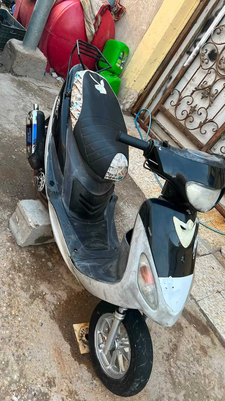 سلام عليكم دراجه قجمه البيع نضيفه تخبل مكينته خرسه تكد هندر بوشه 55كهرباياته شقاله بس بكليت وره رايده كلوبات بس هووو كدام اشاير سلف عطلانه مكان بصره حي زيتون سعر 500وبيه مجال/رقم ***********
