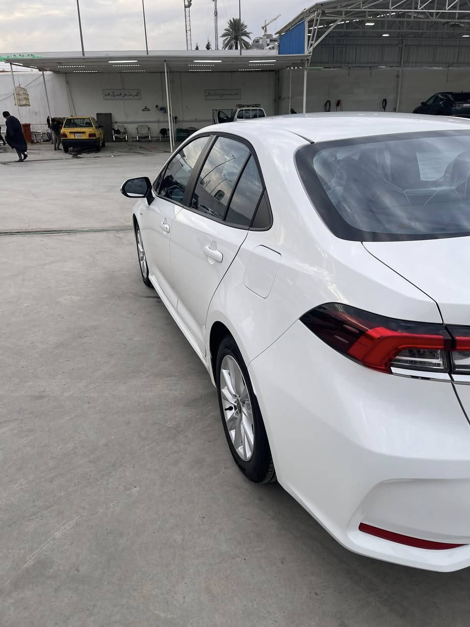 سلام عليكم 
كورلا    2025   HEV   علامه سوده شكل خليجي فول 
  وكشن كهرباء وجلد اصلي    
ماشيه 7 الاف ومكفوله فقط بيه شخط بالدعامية موضح بالصورة  
 
سعرها (23.000.000) مليون دينار عراقي 

🛜مكينه 1800 هايبرد شحن ذاتي 
🛜سلايت روف  
🛜كراسي جلد اصلي + كرسي كهرباء 
🛜 درع جامة امامية + عازل حرارة كل زجاج السيارة 
🛜رادار + تحديد مسار طريق + قيادة ذاتيه 
🛜قرائة علامات الطريق المرورية
🛜بصمة تشغيل + دخول ذكي  يدة الباب
🛜هاندر بريك بصمة + اوتو هولد 
 🛜 بطاين بوب حياكه  مطرز 
🛜كيجات ديجتل 
🛜شاشه مسجل +تبريد بيانو + كامره خلفيه دوارة + كار بلي 
🛜تبريد قطعتين 
🛜لايت زينون عالي ناصي + بروجكتر لد زينون + لد صباحي زينون+ بكلايت لد 
🛜 حساس اطار + حساس مطر + حساس لايت داينمك عالي ناصي اوتو 
🛜ايفو مود + مود درايف + مانع انزلاق 
🛜 تحكم  الستيرن كامل مع كروس سرعه 
🛜ويل كب  حجم 16

  رقم الهاتف ***********
