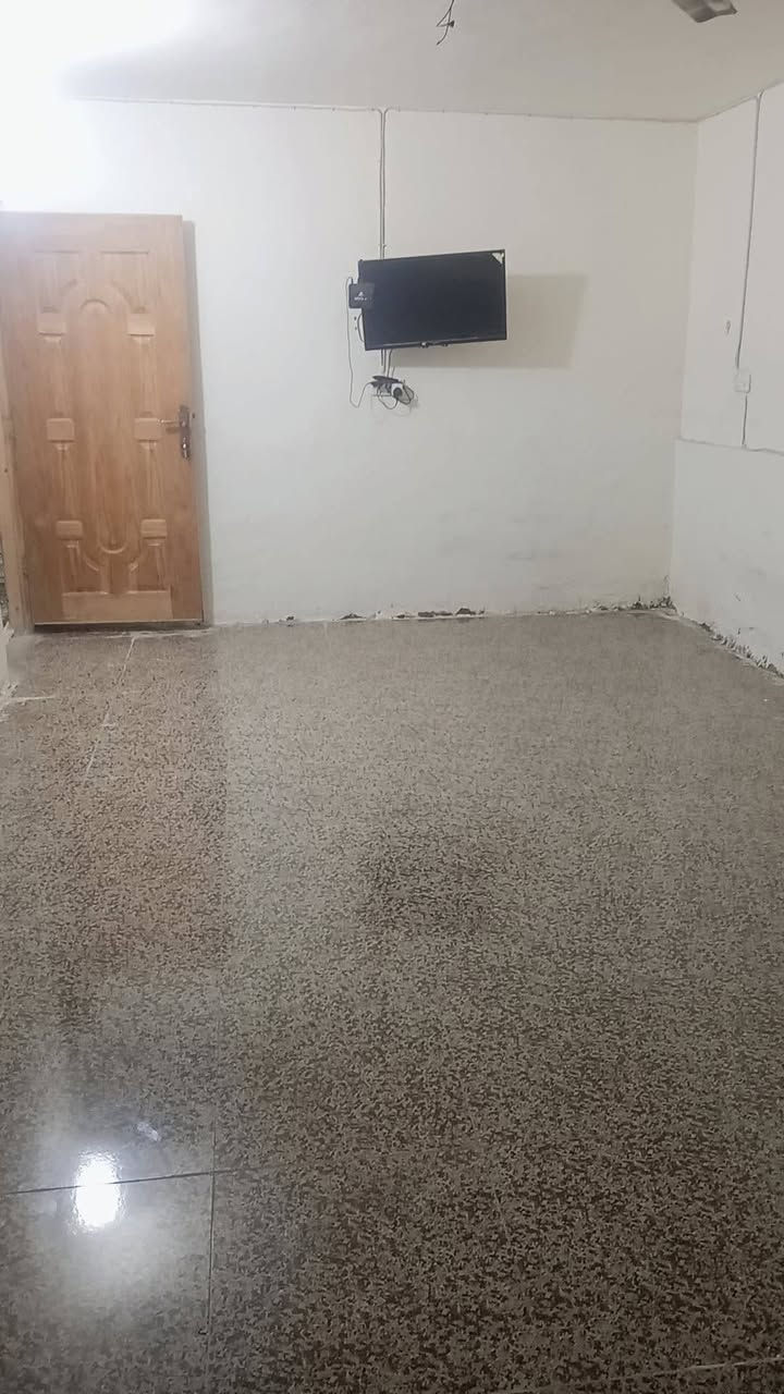 السلام عليكم بيت للبيع المساحة 120 متر السايد الواحد الكرغولية مقابل ماركت الهدى يحتوي على حمام خارجي خارجية وطرمة كبيرة واستقبال كبير وغرفتين ومطبخ وحمام داخلي
الاتصال ***********

 ي
