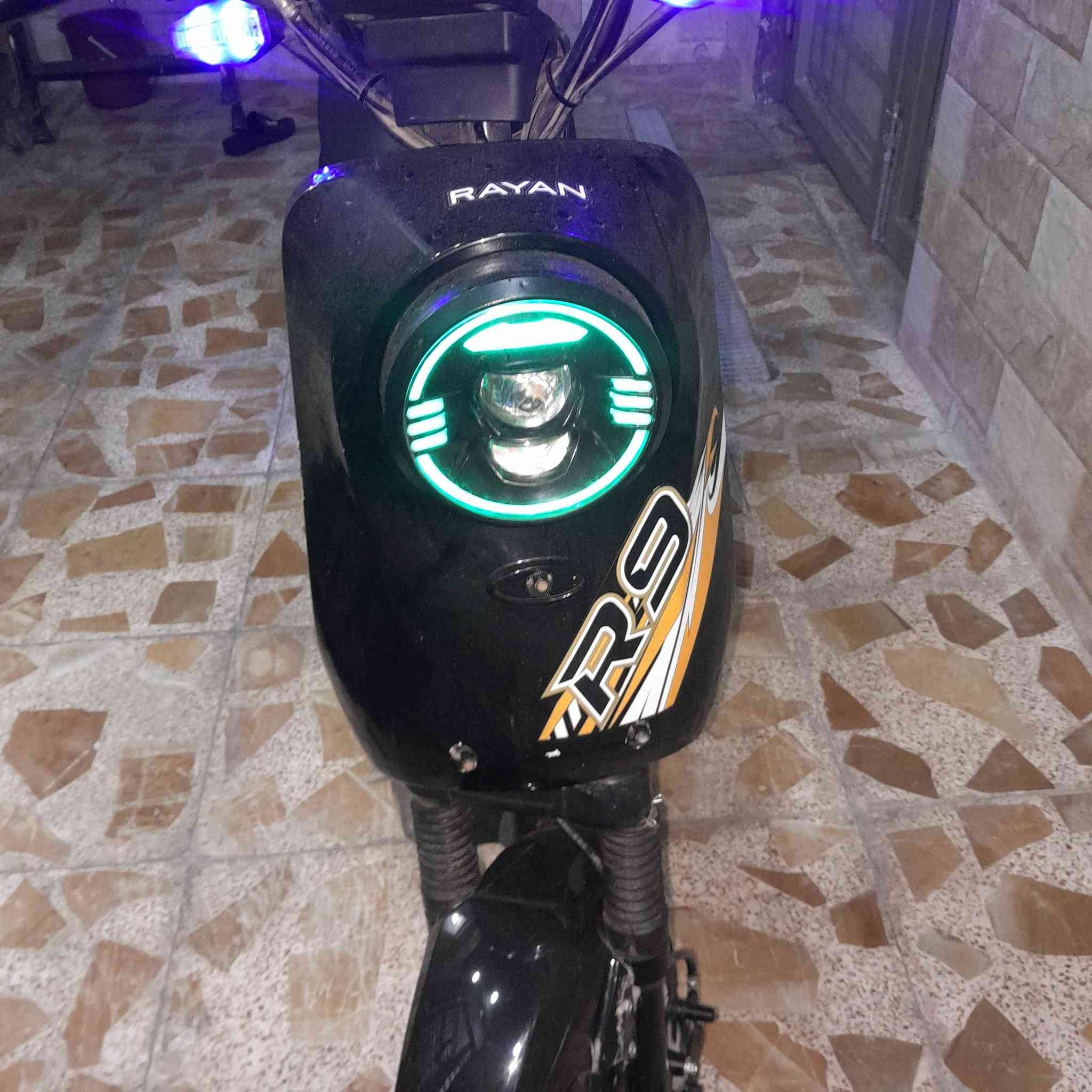 سلام عليكم دراجة شحن مديل 2025ريان بيها عطل  بطاريتين موجوده السلة والمرايا ت دراجة فولمواصفات المكان البصرة الحيانية السعر 375
الرقم *********** ✅️
