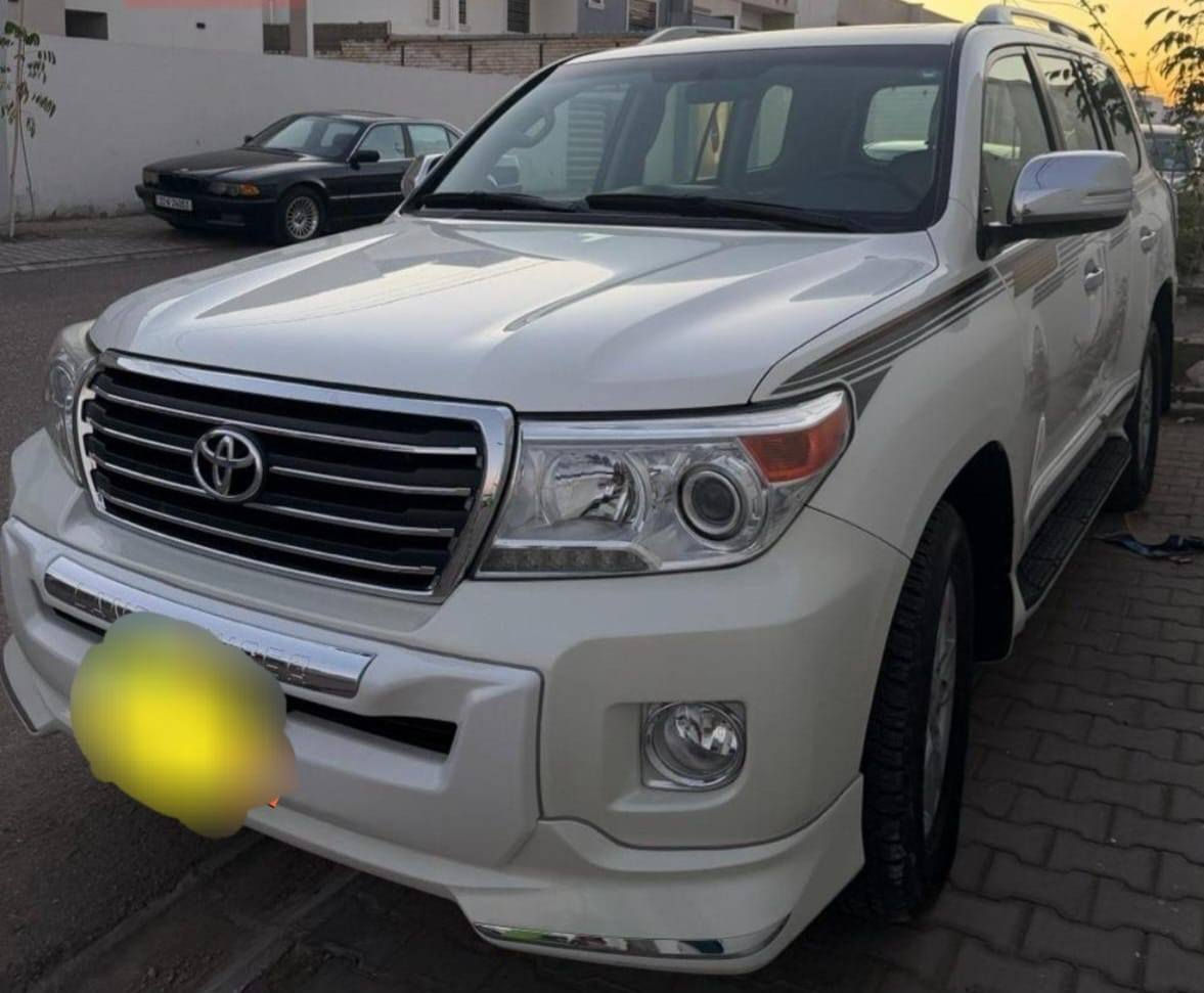 سلام عليكم
للبيع لاندكروز موديل 2014 رقم بغداد نكليزي سياره مكفوله كفاله عامه كير محرك شركه  سنويه مجدده تخم تاير جديد سياره فولل مواصفات مري شفط تشغيل عن بعد كراسي كرهبائ   الشراي اتصل مكلف بنشر 
***********
