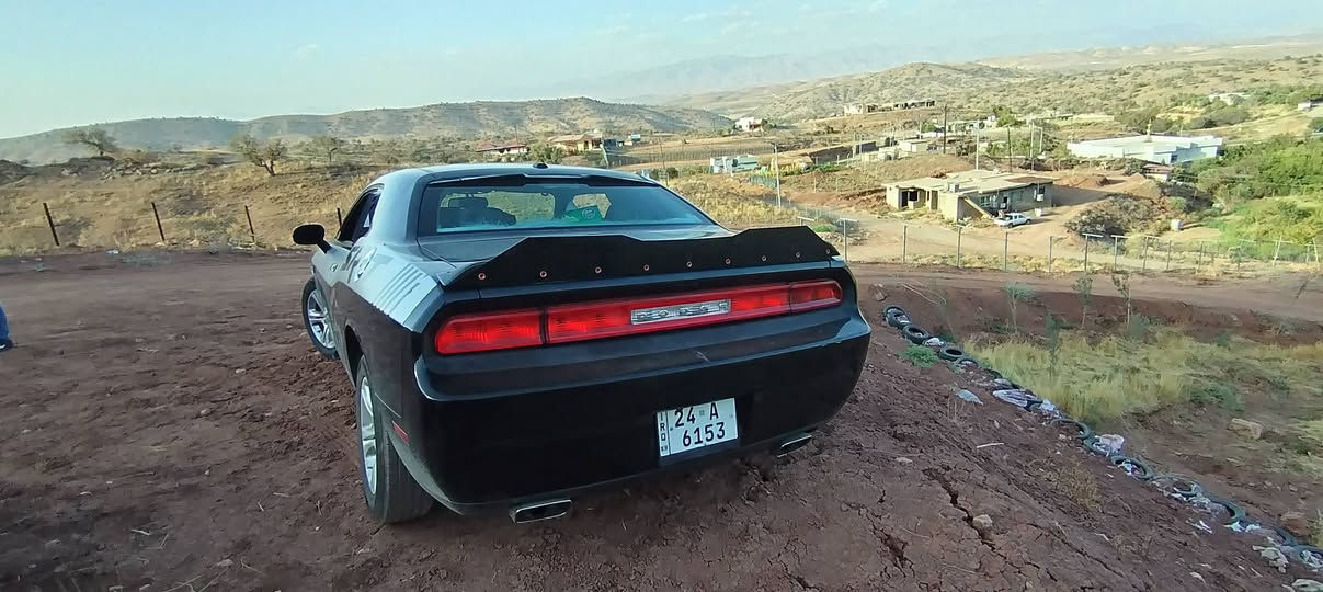 بسم الله الرحمن الرحيم السلام عليكم ورحمة الله وبركاتة جالنجر موديل 2013 3 قطع صبغ ايربك سستم سياره كلش حلوه تخم تاير جديد صدره جديد خلف جديد باتري جديد سنويه جديده السياره بسمي السعر 125 او مجال بسيط ترهم مراوس حسب القناعه ***********
