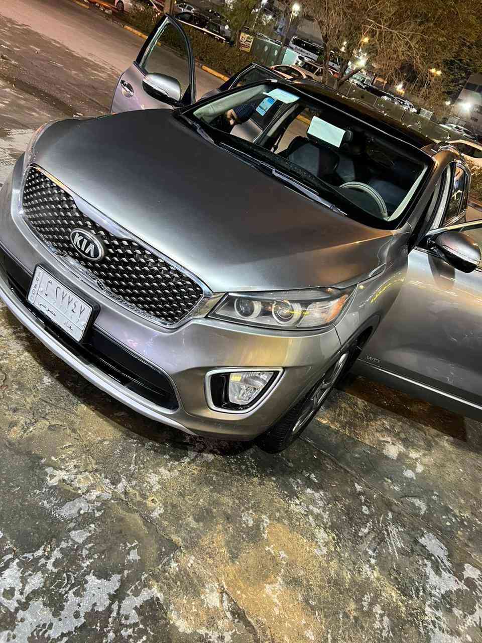 السلام عليكم للبيع فقط سورنتوا وارد أمريكي موديل ٢٠١٦ فول بصمه بانوراما جنطه كهرباء حادث فقط أمريكا والصور بالمنشور سعرها ٢١٠ مكاني بغداد  للاستفسار الاتصال ***********
