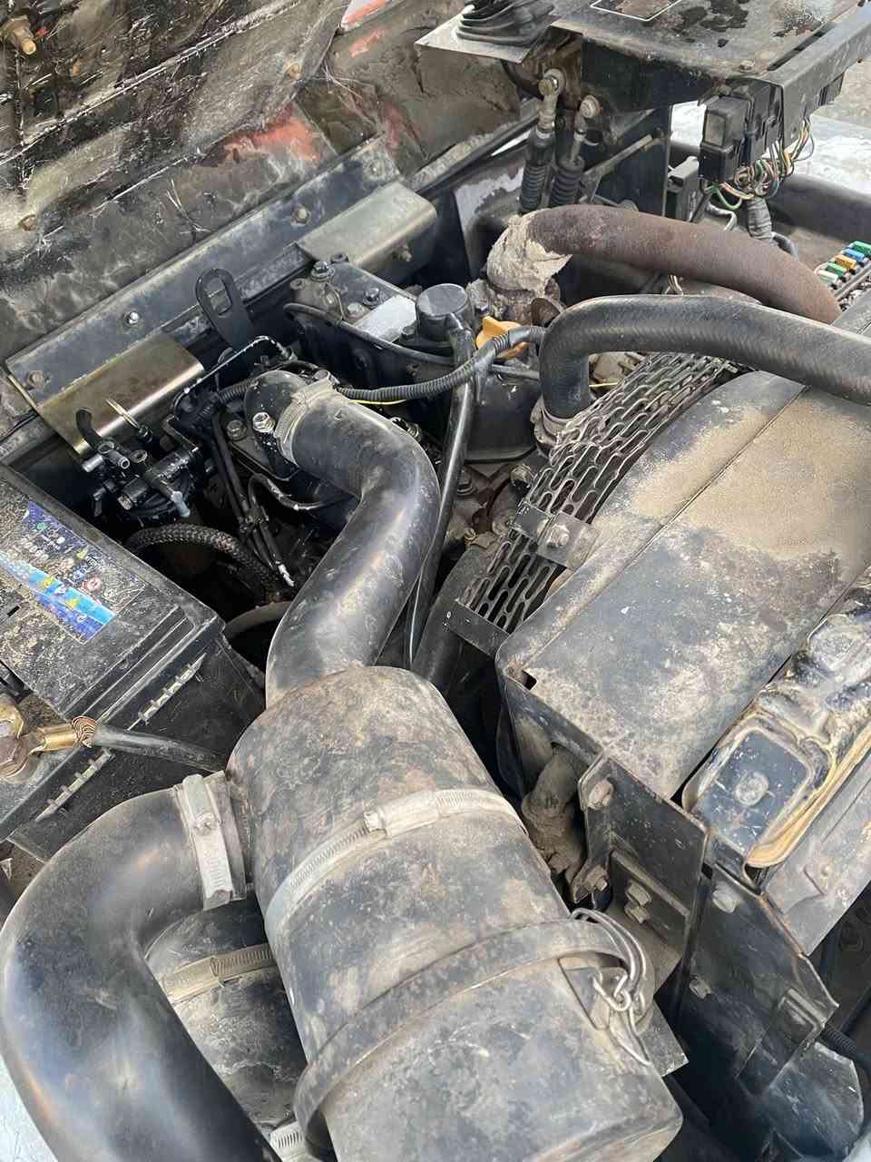 السلام عليكم
شفل كوماتسو للبيع حجم 20 
‏  4X4 موديل 2002 
 مكفول مامفتوح برغي شرط ع وضع شركة 
ويا كيلة ثانية للخباطة
تايرات جدد
كهربائيات كله شغاله ماتصرف عليي جاهز للعمل
عنوان موصل 
رقم *********** واتساب
