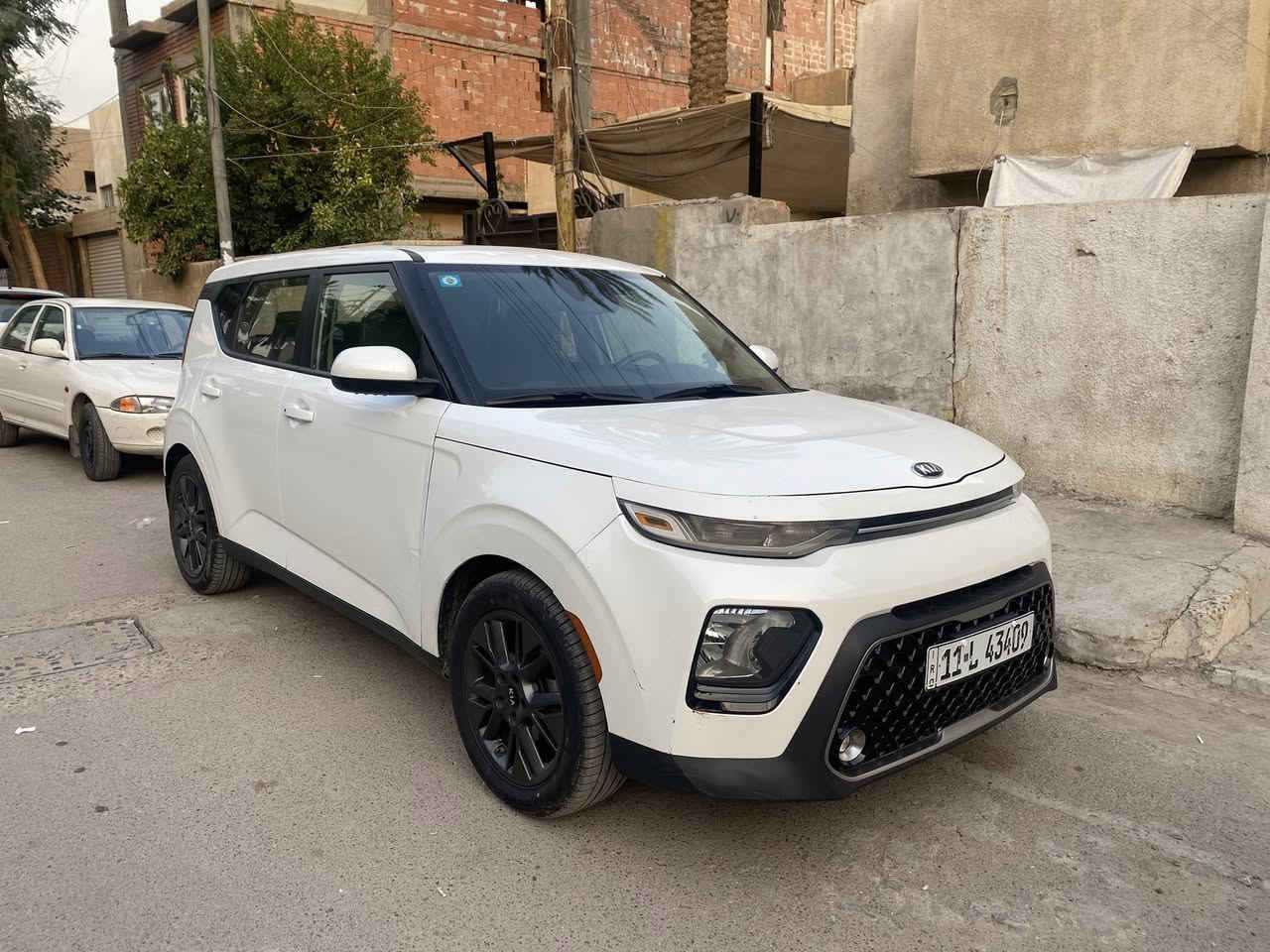 كيا صول 20 فول 1/1 بغداد محرك 2000 دوش كير مكينه شواصي لغود مكفوله حادث بسيط فقط جاملغ ايمن ومبدل نفس اللون السعر 155 
*********** مكاني بغداد البياع بأسمي سياره جديده ماشيه 48
