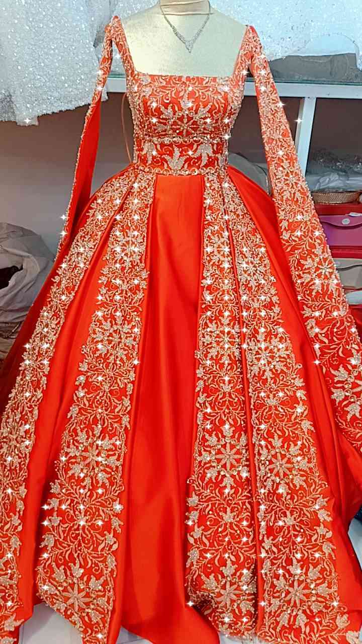 السلام عليكم أزياء للبيع تصفية محل لعدم التفرغ ***********محل خير من من الله بدلات كوشات فساتين العامرية داخل سوق الفلوجة. إلي يحب يشوفه السعر مناسب جدا.
