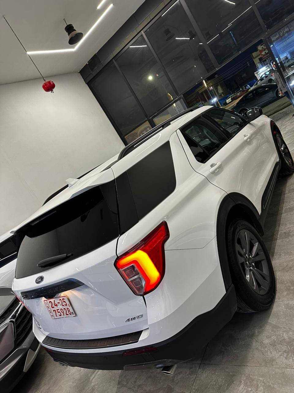 النوع : فورد اكسبلورر XLT

الموديل : 2023

اللون :ابيض 

 العداد : 32  الف مايل 

السعر : 260 ورقه $

الضرر : كما موضح في الصور بدون صبغ بدون تبديل
بدون رقم تترقم محافظات الإقليم 

المواصفات : XLT AWD
فور ويل 
بصمة
بصمات ابواب 
شاشه سوني لمس
ستيرن تدفئة 
كراسي تدفئة 
كراسي امامي كهربائي 
كراسي جلد 
صندوق كهربائي 
حساسات خلفية
لد امامي وخلفي
تشغيل عن بعد
بصمة ترحيب 
بلاجيكتور
تبريد خلفي
عدد المقاعد (7) راكب
رادار  امامي وخلفي
كاميرة خلفية
كشافات
اوتو ستوب
دبل صالنصه
ويل كب 20 
محرك 4 سلندر توربو 

العنوان : كركوك شارع المعارض
معرض العدل لتجارة السيارات الحديثه 
للاستفسار الاتصال على 👇
***********
***********
***********
