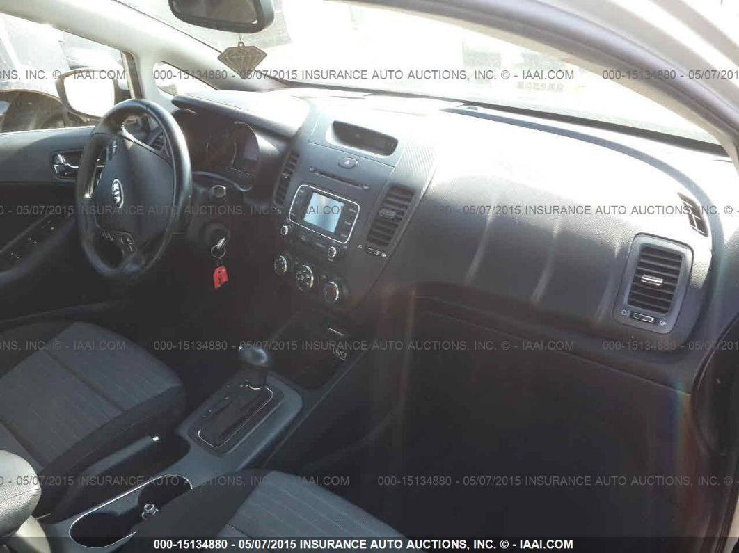 كية فورتي  2014 EX
وارد أمريكي 
ضرر أمريكا مثل ما موضح 
السيارة جاهزة بسمي تحويل ثاني يوم 
هزة للشهر 7 
السعر 103وللشراي بيه مجال
***********
