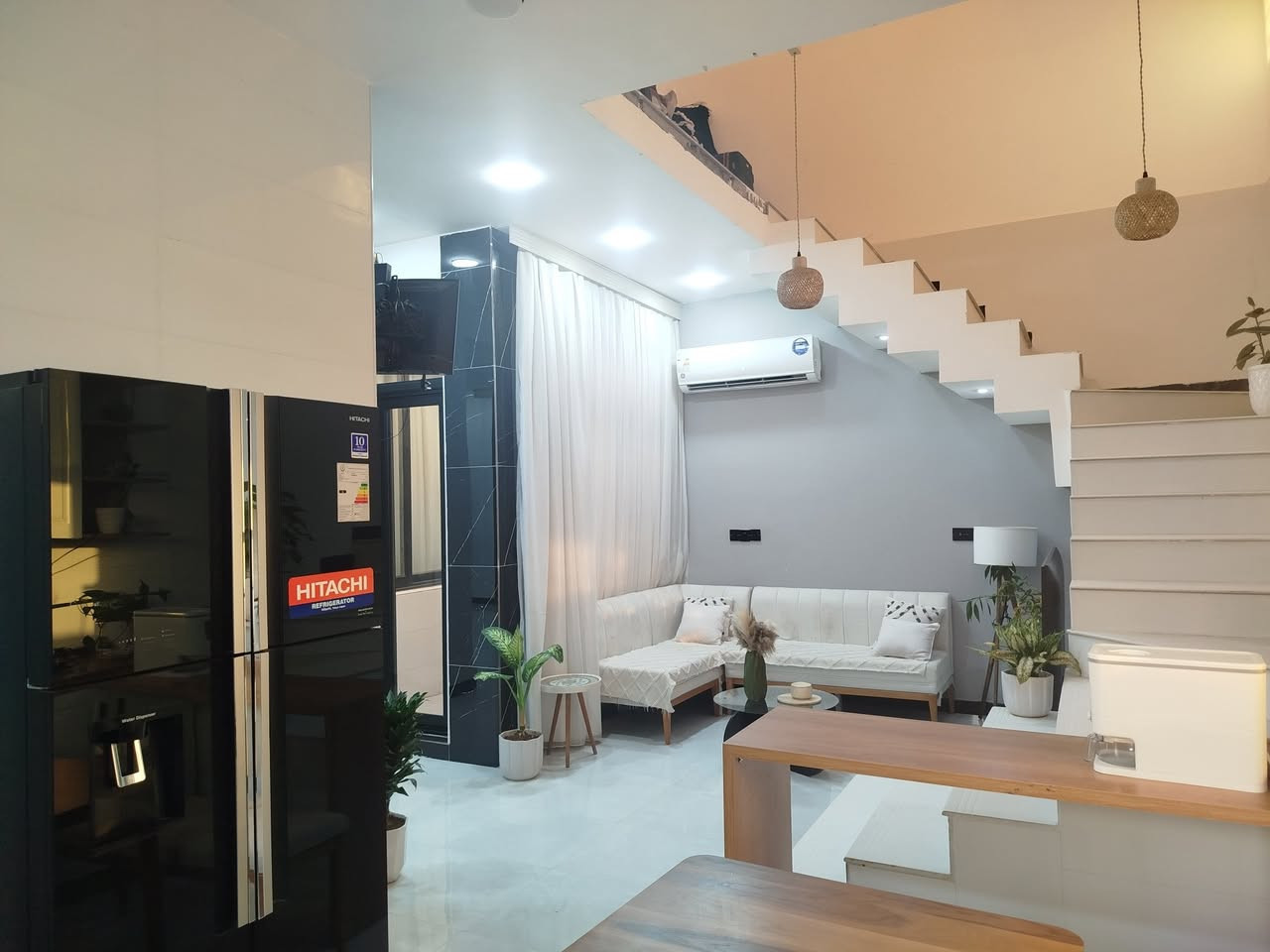 📢 اعلان 📢📢 اعلان 📢 
       👇               👇
⚜⚜ للبيع ⚜⚜ للبيع ⚜⚜
🏠 دار سكني طابو زراعي 🏠 
📐 المساحة  100 متر 📐
🌍 الموقع / الحلة / حي الجزائر / قرب مذخر الفيض  
🏡 طابق واحد  يحتوي على غرفه نوم   🌺 صاله 🌺 هول  🌺 مطبخ   🌸مجمع صحيات 
📏 الواجهة 10 متر والنزال 10 متر  ركن
📷 صور المنزل مرفقة في الاعلان 👇
🛑 يباع كامل مع الاثاث 
🛑 بناء الدار 2025 
 ❓للاستفسار ⚜  زيارة مكتب انكيدو للعقارات والمقاولات في حي الجزائر مقابل مكبس التمور او 📞 الاتصال على هواتف المكتب 
☎️*********** محمد الزبيدي 
☎️ *********** سيد وليد 
☎️ *********** سيد وليد 
⚜⚜⚜⚜⚜⚜⚜⚜⚜
