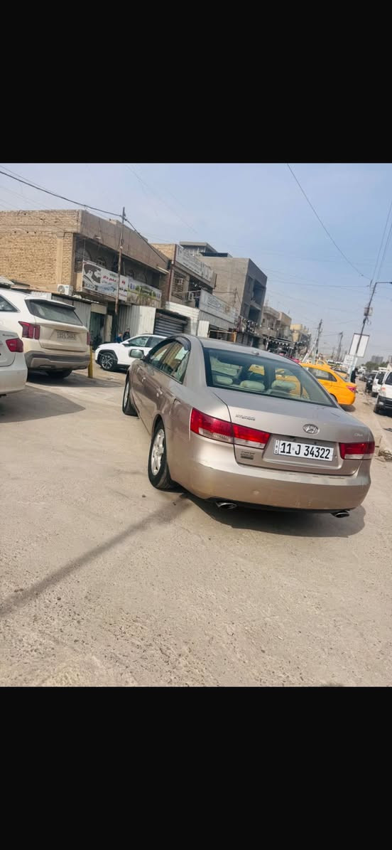 سوناتا. موديل٢٠٠٨ مكينه ٣٣٠٠ بيه تبديل باب صدر فقط وصبغ جاملغ فقط كير مكينه صدر مكفولات السعر ٩٣ مكان السياره المعالف ***********
