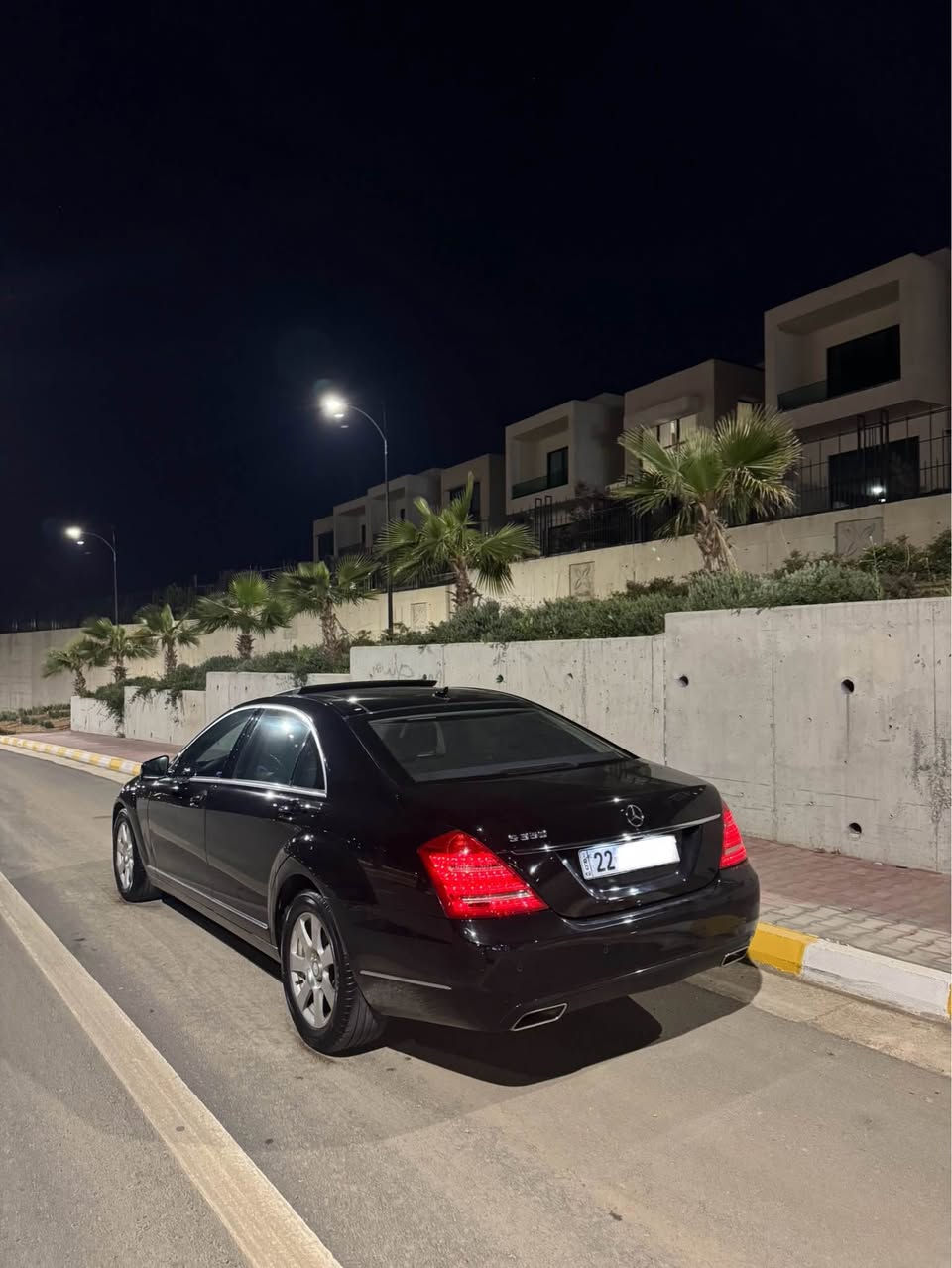 ‎للبيع⬇️
‎‏ ⭕️Mercedes Benz S350 ⭕️
‎(سيارة ضمان دولي بصمتين موجود)
‎موديل// ٢٠١٣
‎حجم محرك// ٦ سلندر (بنزين)
‎💰سعرر ٢٢٦ ورقة و مجال بسيط للشراي💰
‎❌ملاحظة//    بدون صبخ
‎ارباكات  سليم كلة💯

‎❌گير و محرك شرط مكفول💯
‎❌سيارة جاهز بدون اي نواقص شرط فحس هزة و سنوية جديد و كهربائياتها كلشي شغال💯

‎☎️للإستفسار اكثر
 ***********
‎مواصفاتها معروف ⬇️فولل ١/١
‎بانوراما
‎ناظور ليلي
‎ابواب شفط+ صندوق شفط
‎كشنات امامي و خلفي تدفئة و تبريد + كهربائي
‎بردات هلي و بيبان كهربائي
‎سيستم صوت Harman/kardon
‎كاميرة خلفي
‎رادار ٣٦٠ درجة (امامي خلفي و مراية)
‎حساسات امامي و خلفي
‎سيارة بس جكات يصعد و ينزل
‎بعد بي مواصفات هواية مامذكور..... السليمانية, العراق
