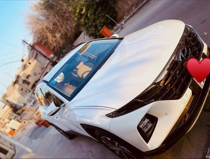 ✅ توسان 2024 لون ابيض 🔥🔥 ماشيه 24 الف
✅ الرقم بغداد الجديد، باسمي مباشرة تحويل

👈فول مواصفات عدا البانوراما
 👈ماشية فقط 25 ألف كيلو 
 👈محرك 4 سلندر دوش 2000 cc

 ✅داخل لون ابيض دشبول دجتل
 ✅لايت زنون كهربائي اوتو ولد امامي خلفي 
✅ بصمتين بالسياره تشغيل عن بعد 
 ✅كراسي كهربائية
 ✅شاشة عريضة ام النفگيشن بلادي
 ✅بردات خلفية
 ✅مرايات جانبيه كهربائية تفتنح وتنسد ويه
السويج

💨حساسات 360
 💨شاشه وابل كار بلي واندرويد اوتو
 💨شاحن لاسلكي
 💨قطعتين تبريد 
 💨اربع مخارج usb
 💨تحكمات ستيرن جهتين
 💨كروس سرعه 
 💨كشنات جلد
 💨شاشه للتبريد لمس 
 💨هاند بريك دگمه واوتو هولد
 💨ثلاث وضعيات قياده 
💨الرقم بغداد الجديد، باسمي مباشرة تحويل
💨السنوية وهزه جديدات

**ملاحظة / بيها تكحيل بسيط بل جاملغ جداً بسيط 
 السيارة نظيفة جداً اخت الزيرو، 
الموقع: بغداد 
 للتواصل: ***********
اكتب تم لمعرف السعر 💵 الرد تلقائي 🤝
